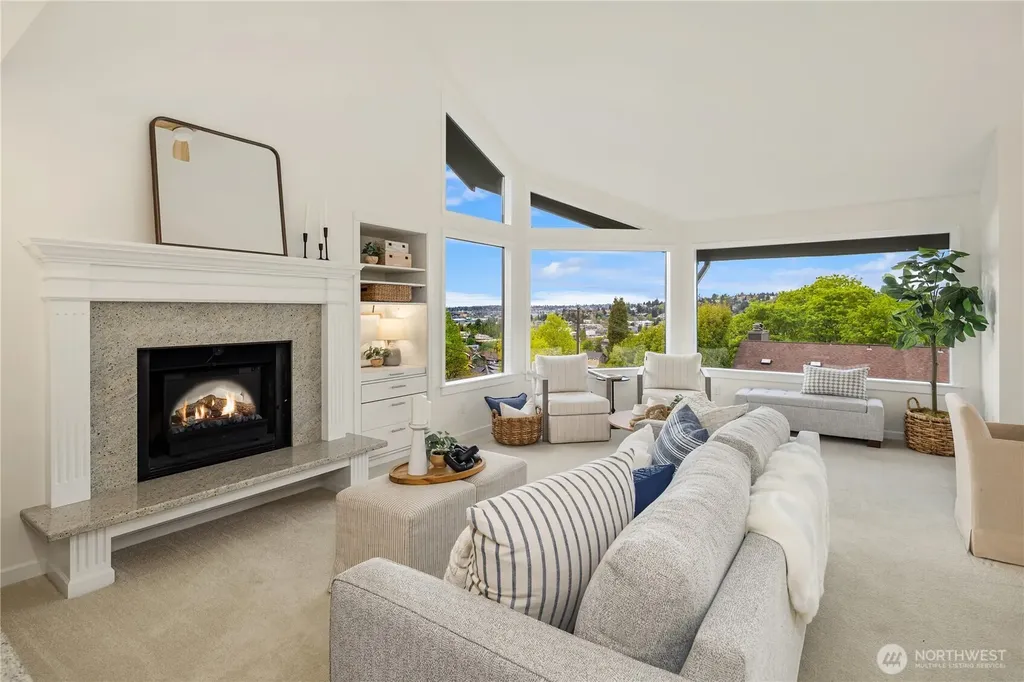 2616 4th Avenue N Seattle WA 98109