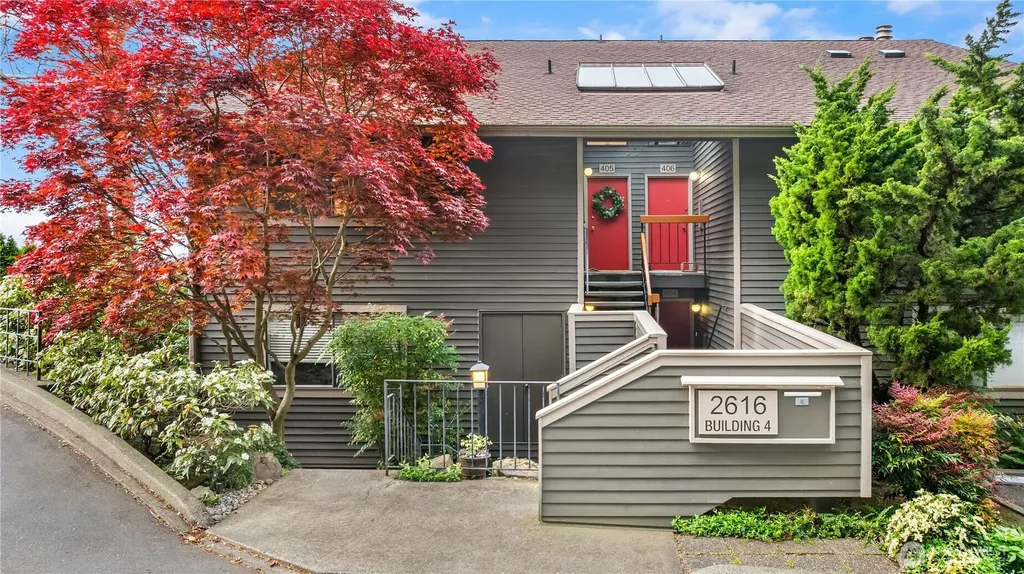 2616 4th Avenue N Seattle WA 98109
