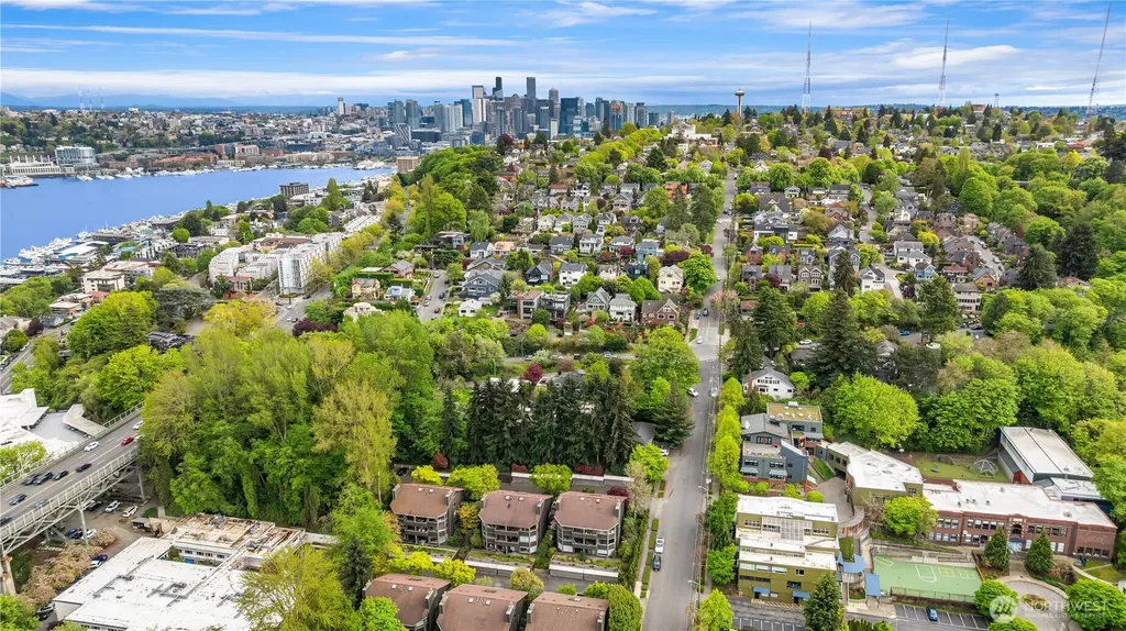 2616 4th Avenue N Seattle WA 98109
