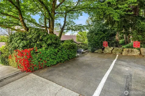 2616 4th Avenue N Seattle WA 98109