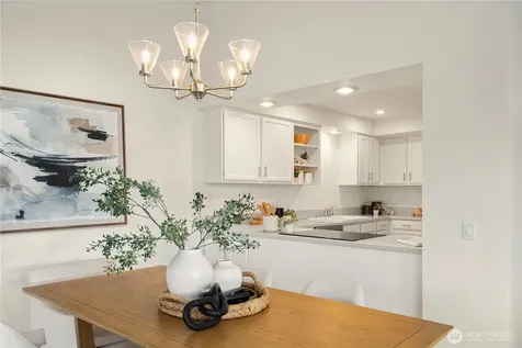 2616 4th Avenue N Seattle WA 98109