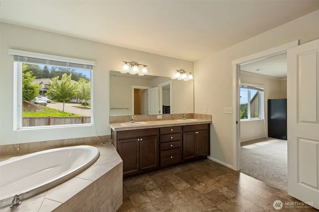 6605 Svea Court NE Lacey WA 98516