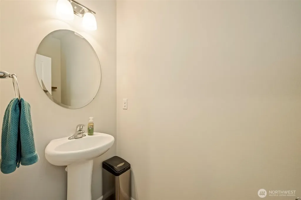 6605 Svea Court NE Lacey WA 98516