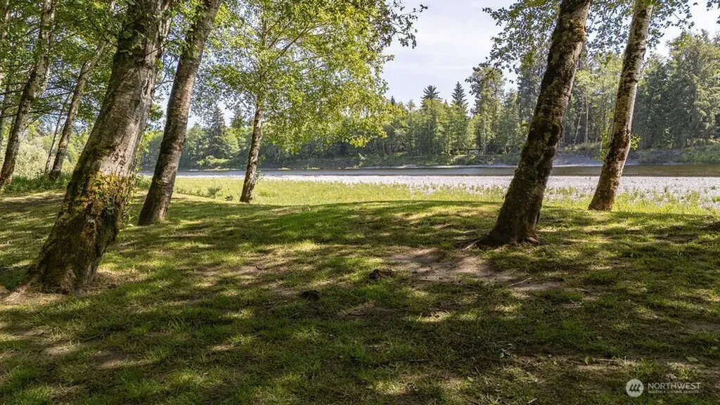745 Green Road Forks WA 98331