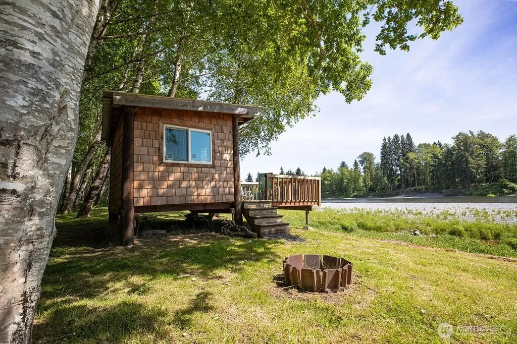 745 Green Road Forks WA 98331