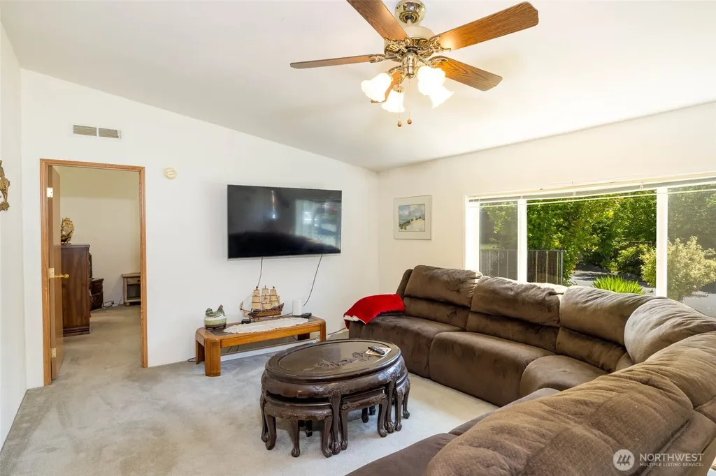 17 Rustemeyer Road Aberdeen WA 98520