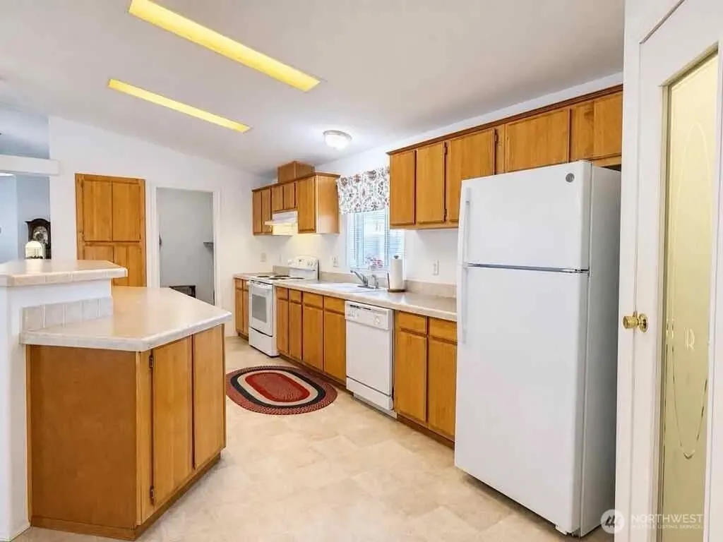 10239 185th Street SW Rochester WA 98579