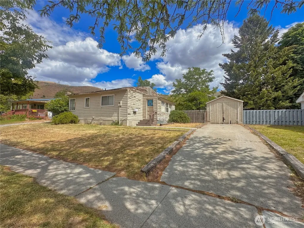 1027 Camas Street Coulee Dam WA 99116