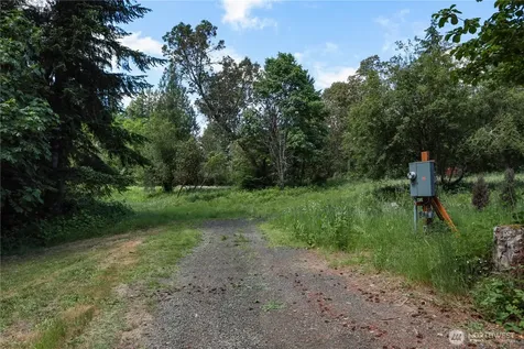 712 Cornwall Road NW Lakebay WA 98349
