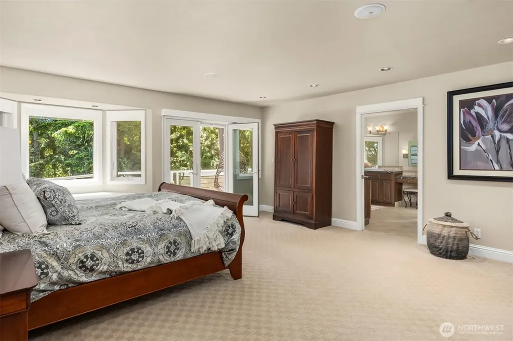 4560 Island Avenue Bainbridge Island WA 98110