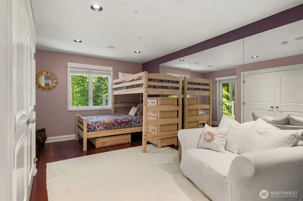 4560 Island Avenue Bainbridge Island WA 98110