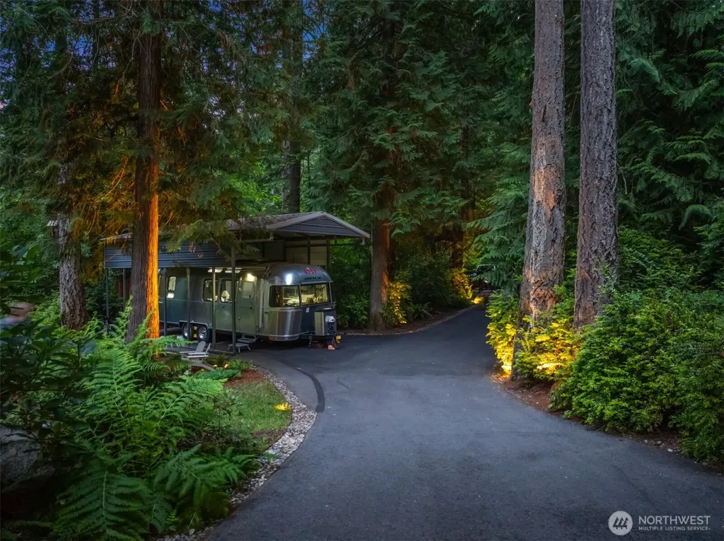4560 Island Avenue Bainbridge Island WA 98110