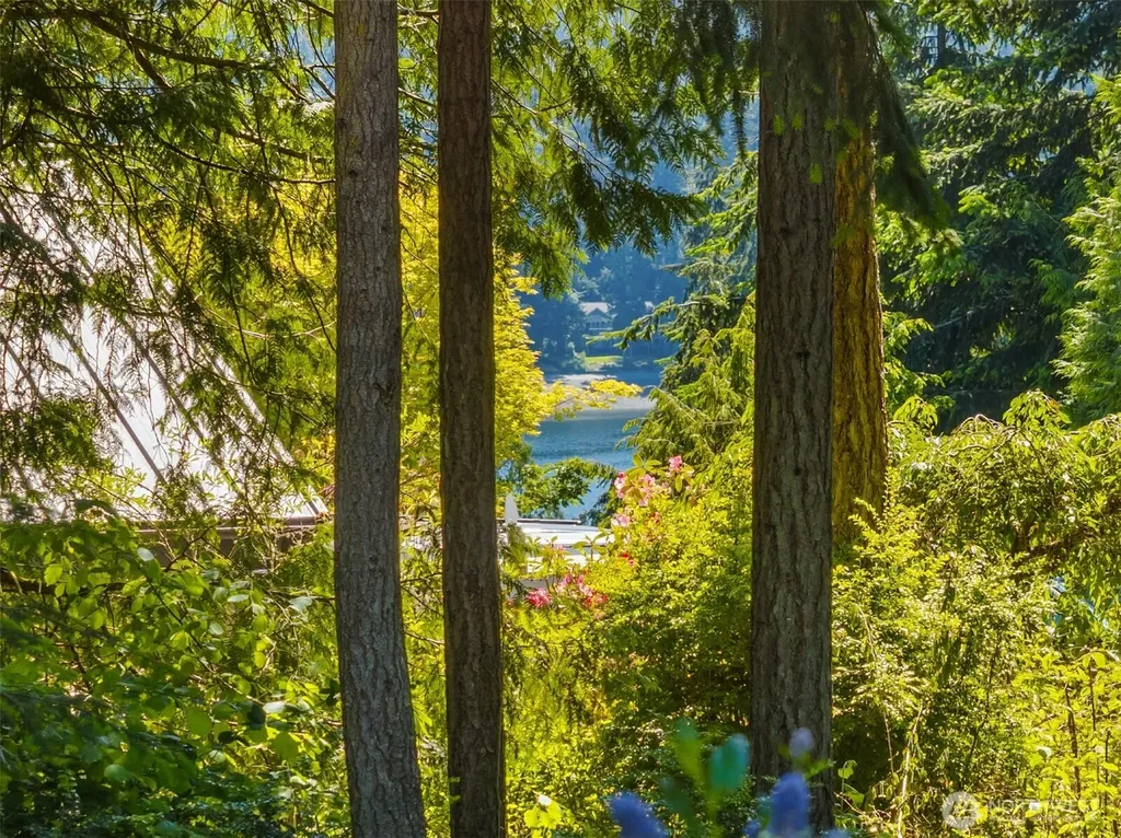 4560 Island Avenue Bainbridge Island WA 98110