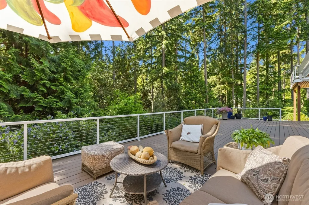 4560 Island Avenue Bainbridge Island WA 98110