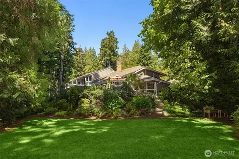 4560 Island Avenue Bainbridge Island WA 98110