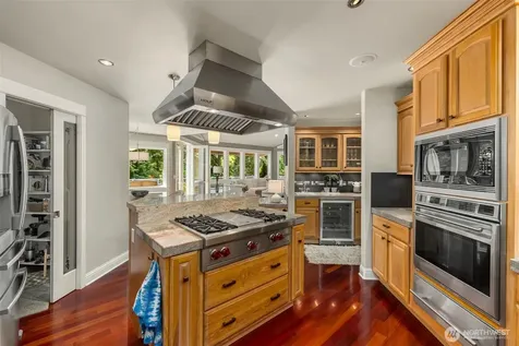 4560 Island Avenue Bainbridge Island WA 98110