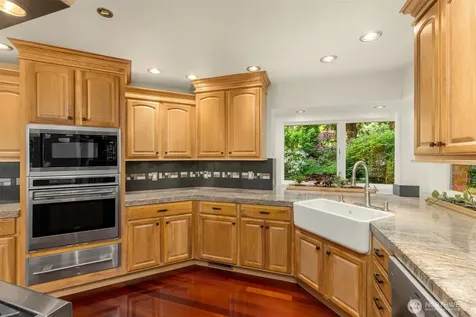 4560 Island Avenue Bainbridge Island WA 98110