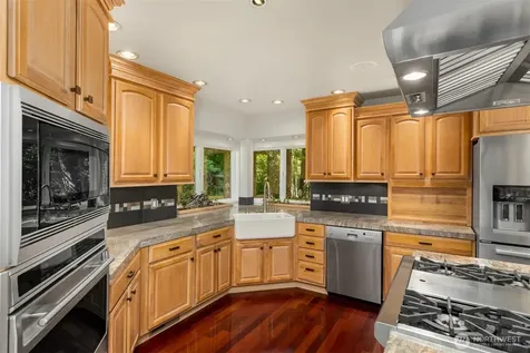 4560 Island Avenue Bainbridge Island WA 98110