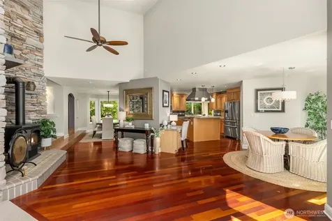 4560 Island Avenue Bainbridge Island WA 98110