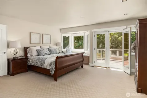4560 Island Avenue Bainbridge Island WA 98110