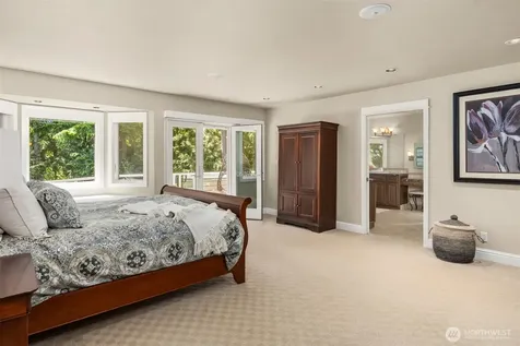 4560 Island Avenue Bainbridge Island WA 98110
