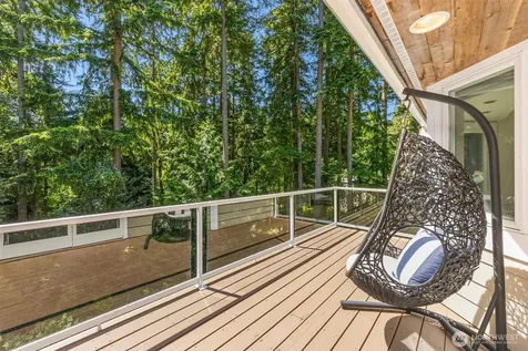 4560 Island Avenue Bainbridge Island WA 98110
