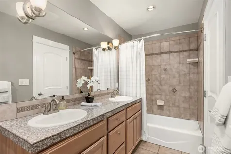 4560 Island Avenue Bainbridge Island WA 98110