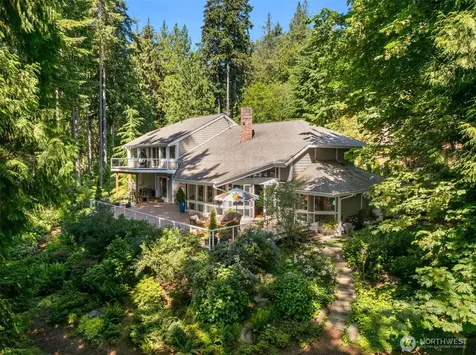 4560 Island Avenue Bainbridge Island WA 98110