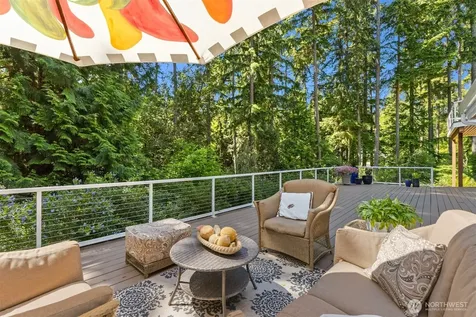 4560 Island Avenue Bainbridge Island WA 98110