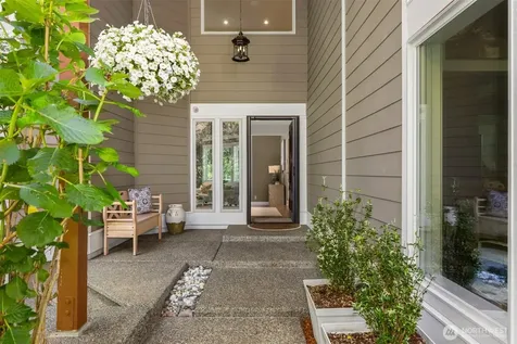 4560 Island Avenue Bainbridge Island WA 98110