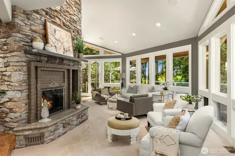 4560 Island Avenue Bainbridge Island WA 98110
