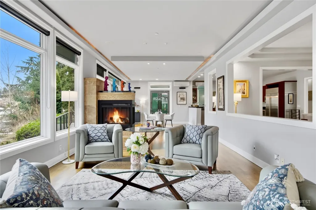 2 Crescent Key SE Bellevue WA 98006