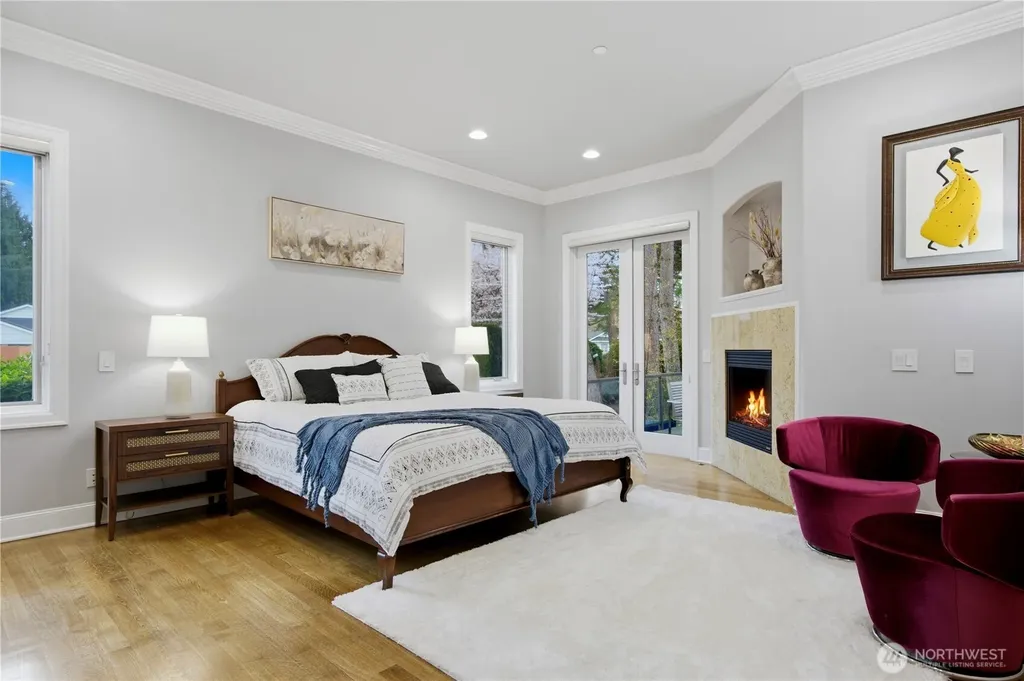 2 Crescent Key SE Bellevue WA 98006