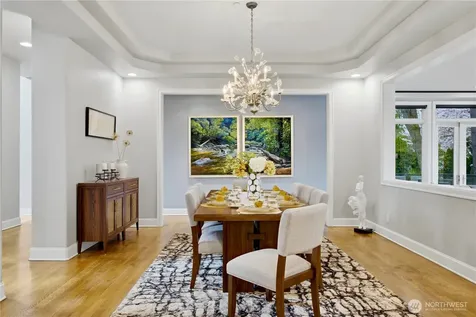 2 Crescent Key SE Bellevue WA 98006
