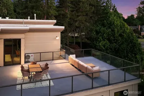 2 Crescent Key SE Bellevue WA 98006