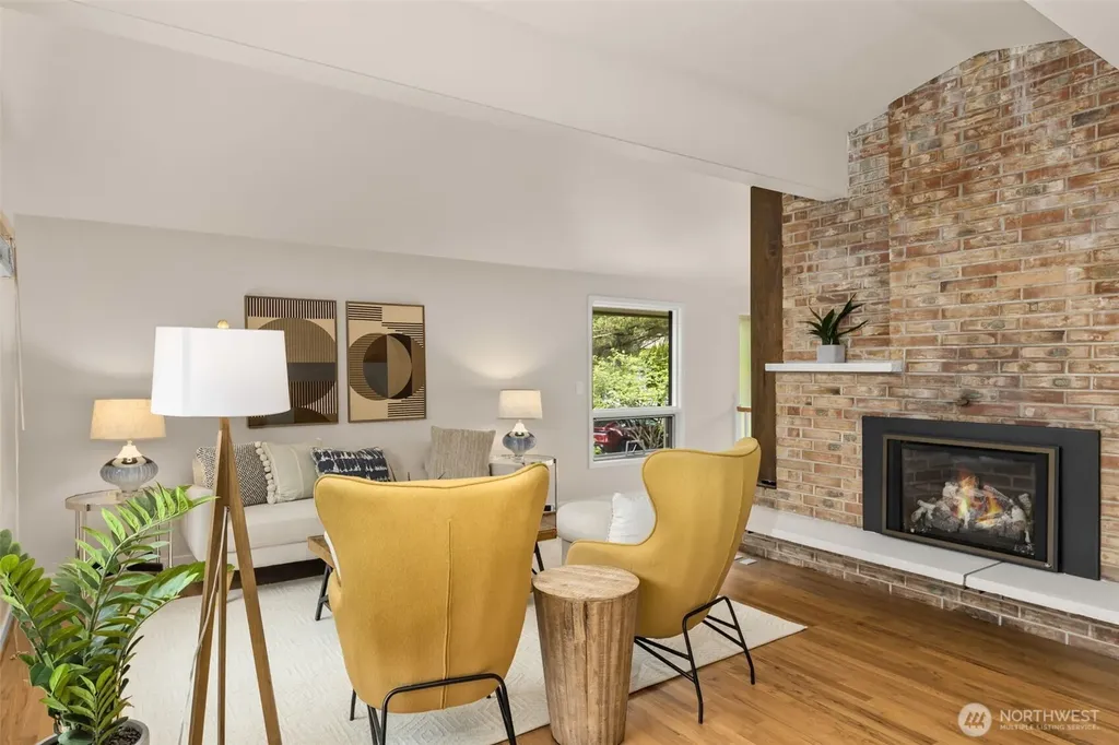 8805 SE 39th Street Mercer Island WA 98040