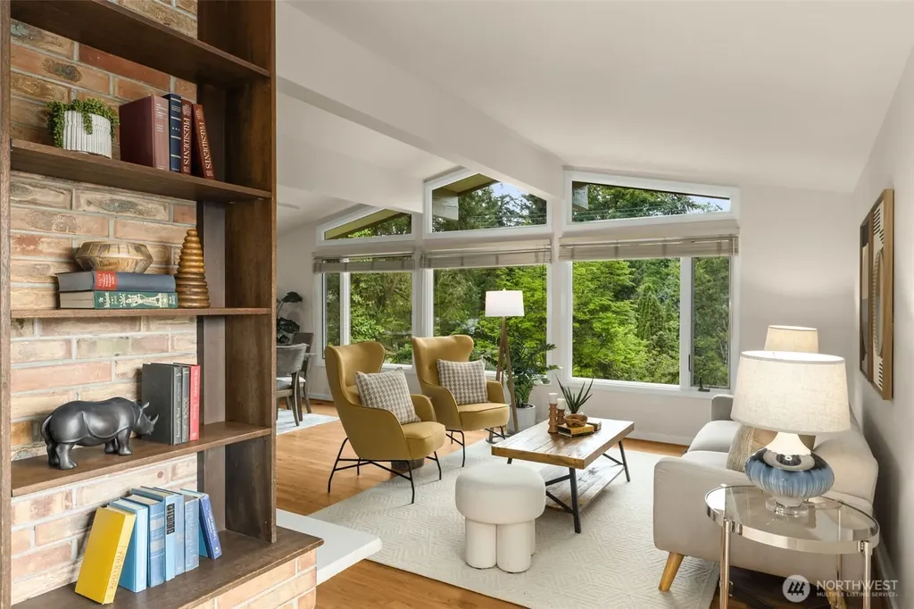 8805 SE 39th Street Mercer Island WA 98040