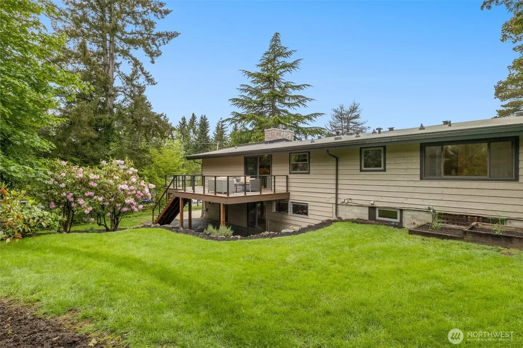 8805 SE 39th Street Mercer Island WA 98040
