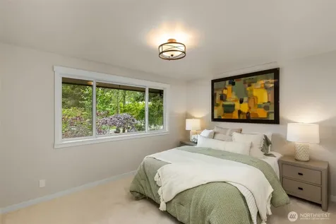 8805 SE 39th Street Mercer Island WA 98040