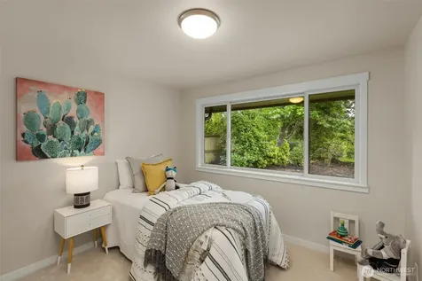 8805 SE 39th Street Mercer Island WA 98040