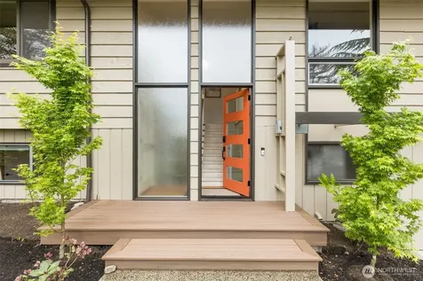 8805 SE 39th Street Mercer Island WA 98040