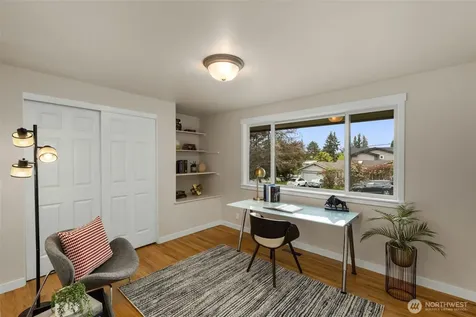 8805 SE 39th Street Mercer Island WA 98040
