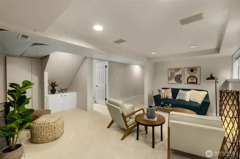 8805 SE 39th Street Mercer Island WA 98040