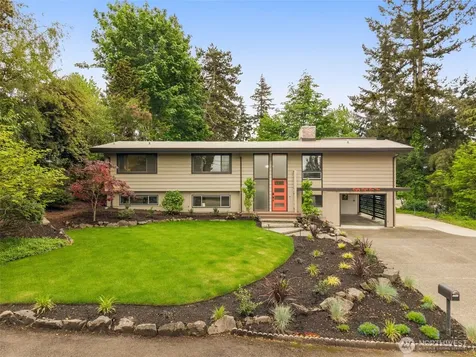 8805 SE 39th Street Mercer Island WA 98040