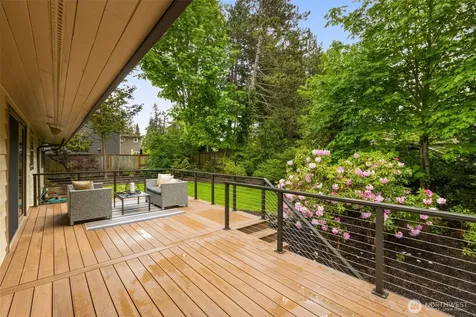 8805 SE 39th Street Mercer Island WA 98040