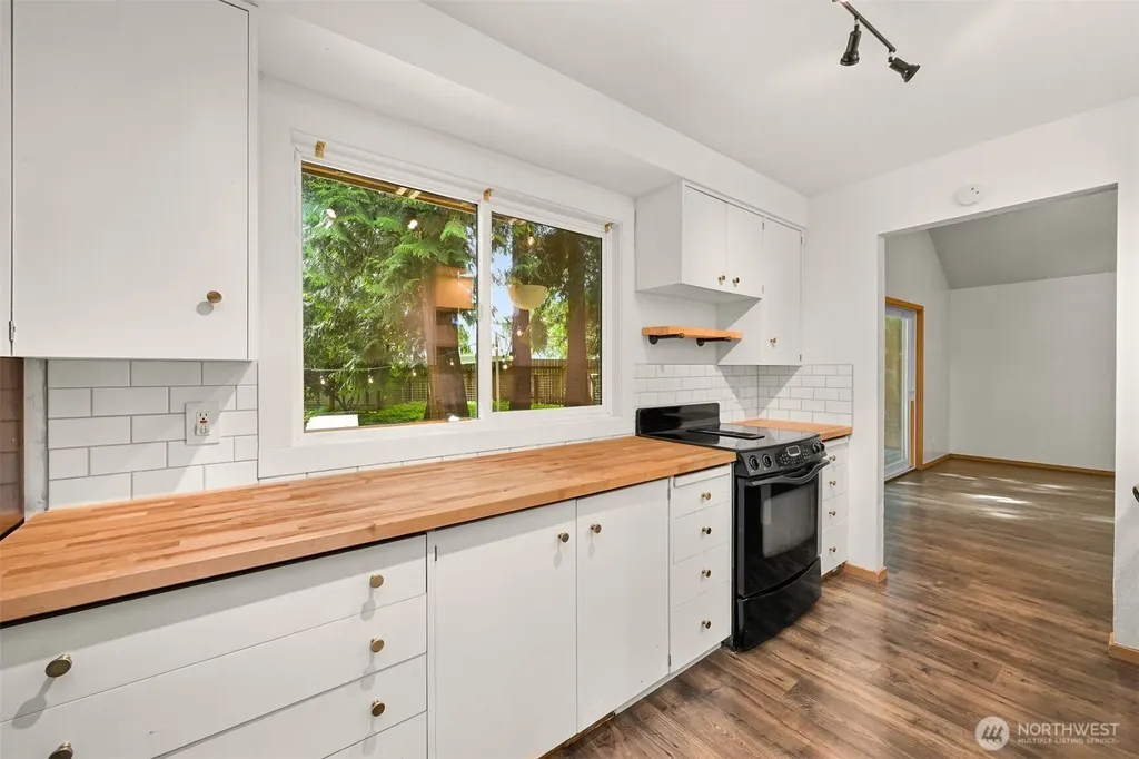 603 N Forest Court Lynden WA 98264