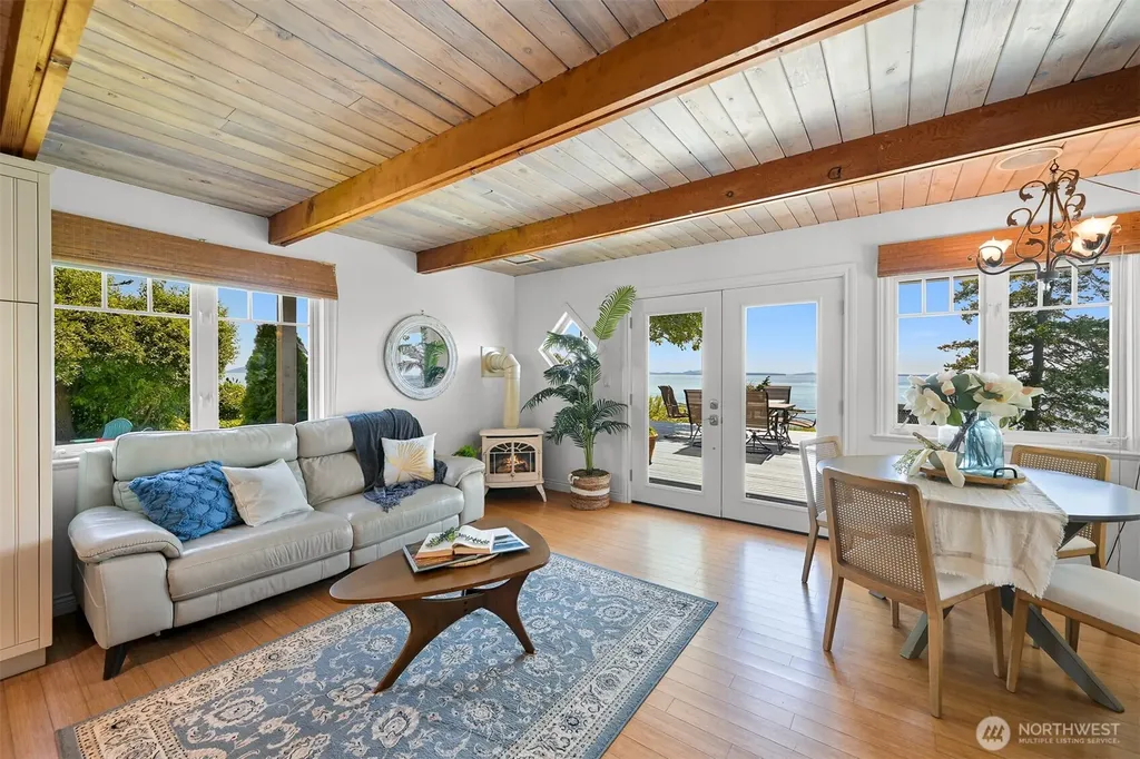 5551 Maple Way Blaine WA 98230