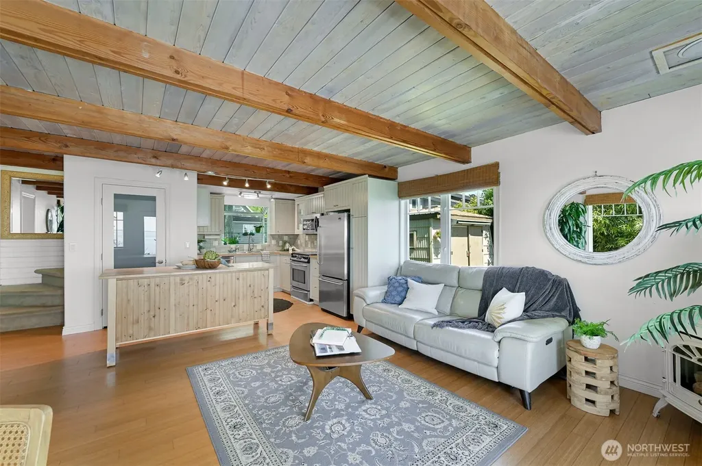 5551 Maple Way Blaine WA 98230