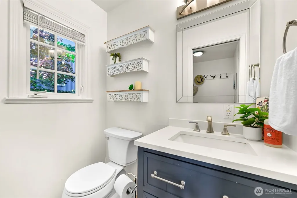 5551 Maple Way Blaine WA 98230
