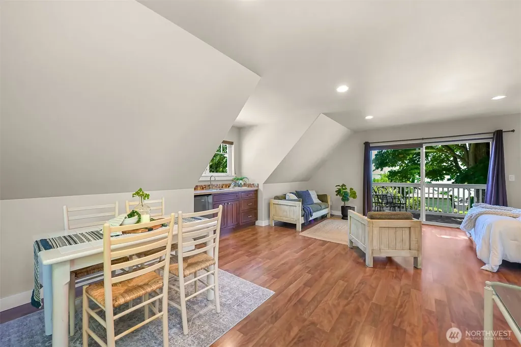 5551 Maple Way Blaine WA 98230